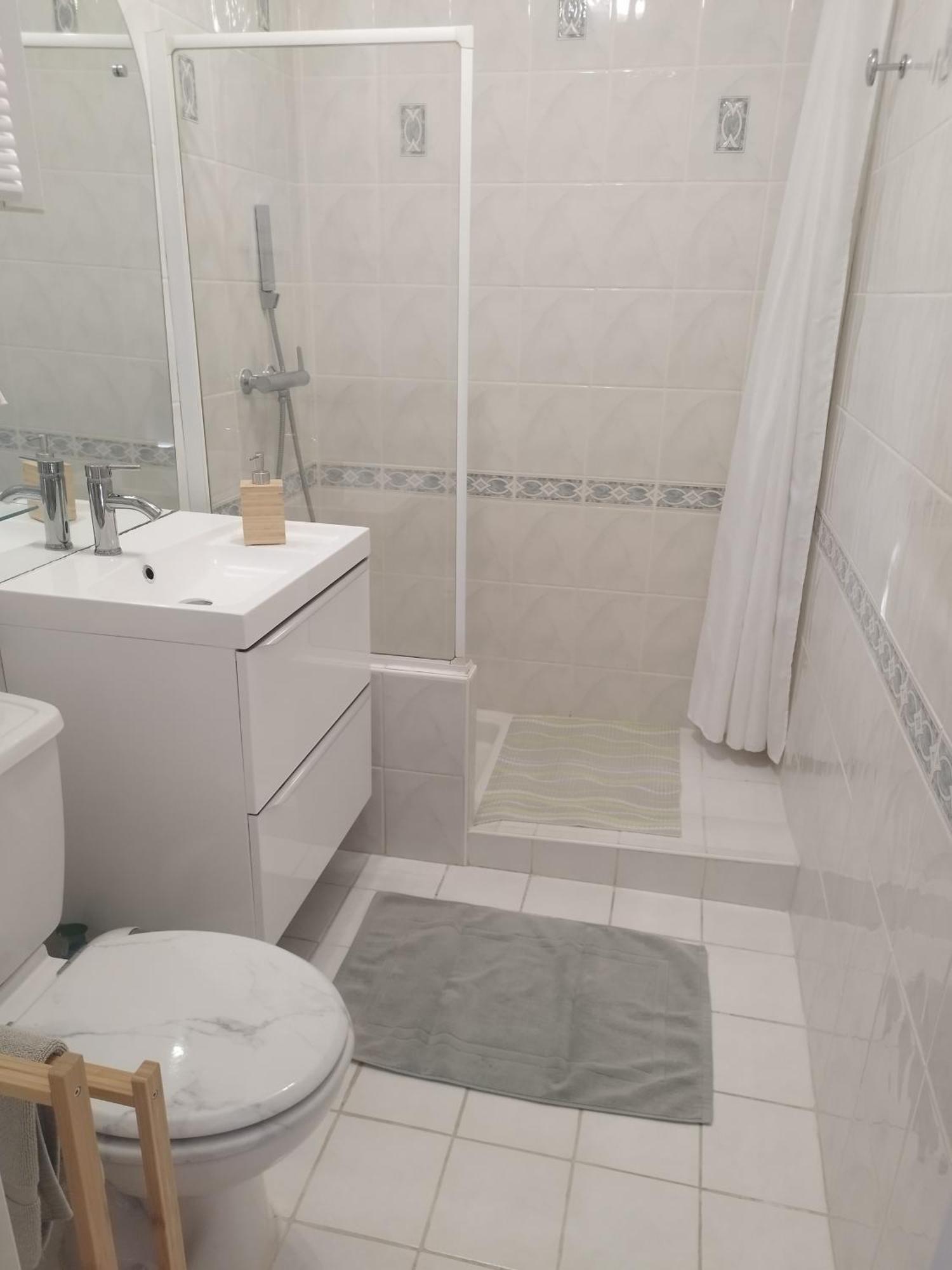 Homestay Les Chenes Verts Valbonne